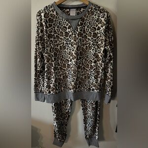 Secret Treasures Leopard Print Pajama Set
